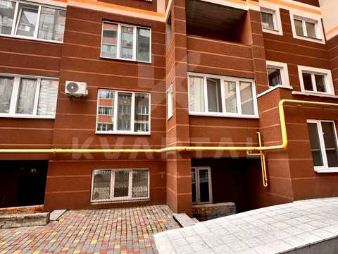 комерційна за адресою Соборна вул., 105