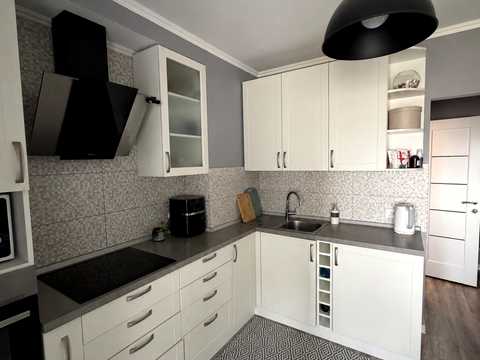 квартира за адресою Кургузова вул., 1а к2