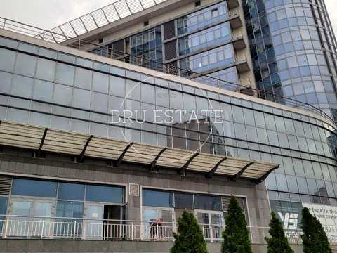 комерційна за адресою Дарницький бульв., 8-Б