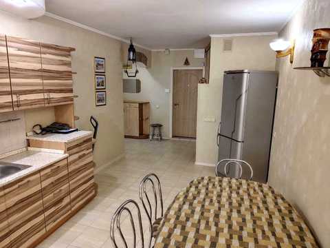квартира за адресою Святошинська пл., 1