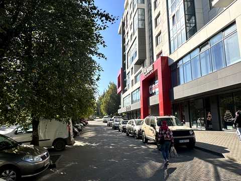 комерційна за адресою Чернівці, Героїв Майдану вул. (Червоноармійська), 226а
