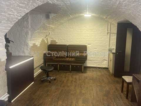 комерційна за адресою Київ, Євгена Чикаленка вул. (Пушкінська), 32-А