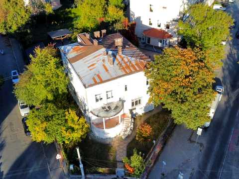 комерційна за адресою Тернопільська вул., 19