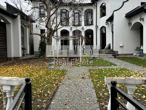 будинок за адресою Редутна вул.