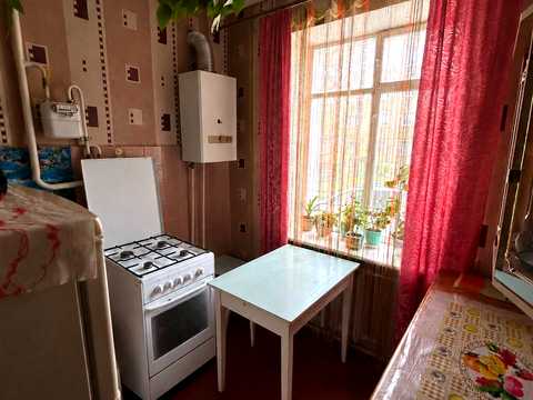 квартира за адресою  Старокостянтинів, Миру вул., 3/19