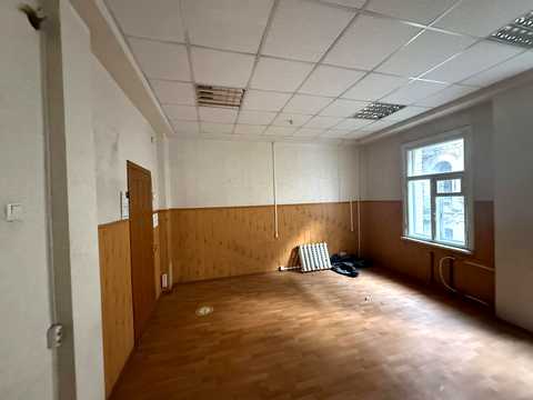 комерційна за адресою Саксаганського вул., 131-А