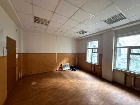 комерційна за адресою Саксаганського вул., 131-А