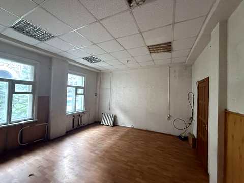 комерційна за адресою Саксаганського вул., 131-А