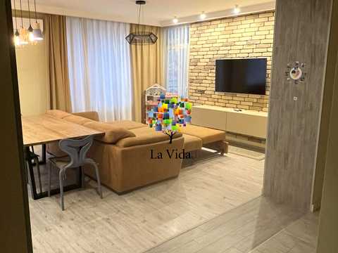 квартира за адресою Анатолія Петрицького вул., 17-А