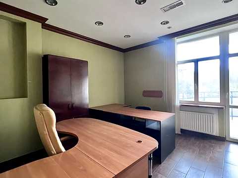 комерційна за адресою Мукачівський пров., 6/3