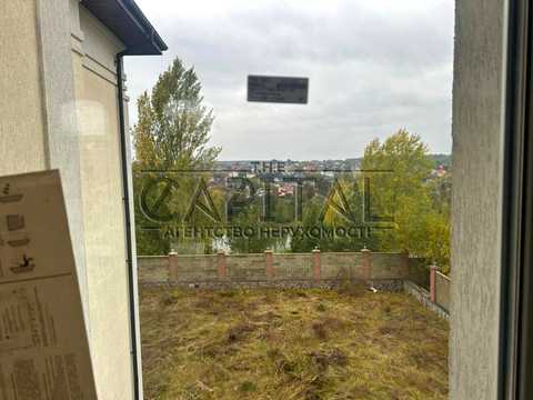 дом по адресу Васильков, Небесной Сотни ул. (Паризької Комуни), 1-б