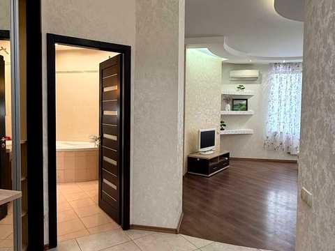 квартира за адресою Середньофонтанська вул., 19б