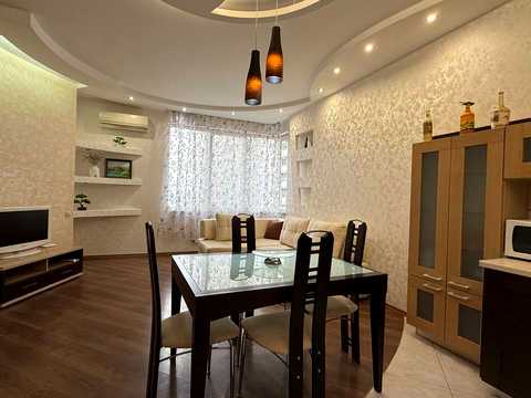 квартира за адресою Середньофонтанська вул., 19б
