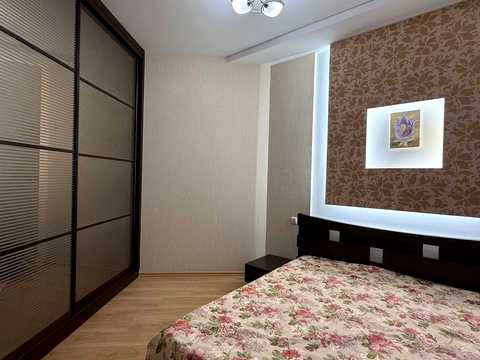 квартира за адресою Середньофонтанська вул., 19б
