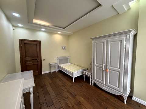 квартира за адресою Лабораторна вул., 8