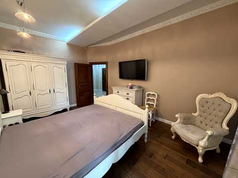 квартира за адресою Лабораторна вул., 8