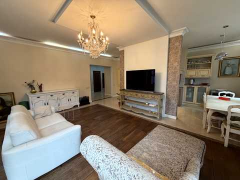 квартира за адресою Лабораторна вул., 8