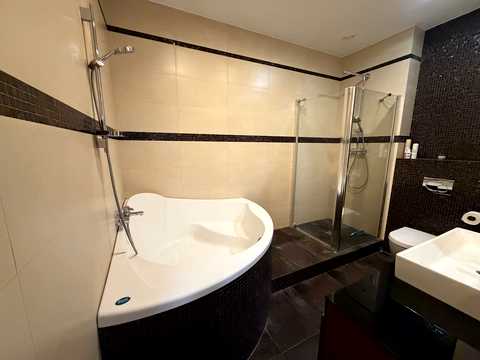 квартира за адресою Лабораторна вул., 8