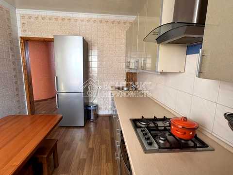 будинок за адресою с. Стара Покровка, Миру, 64А