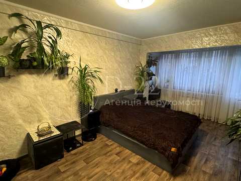 квартира за адресою Павла Тичини просп., 1