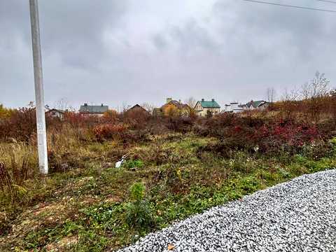 участок по адресу Пустомыты, 