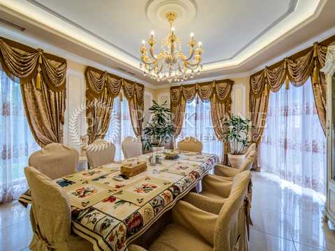 будинок за адресою Велика набережна, 27