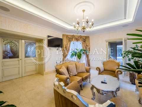будинок за адресою Велика набережна, 27