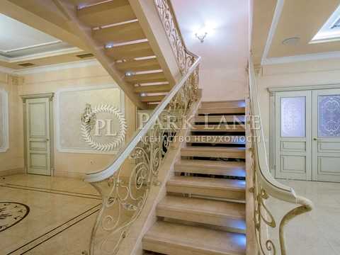 будинок за адресою Велика набережна, 27