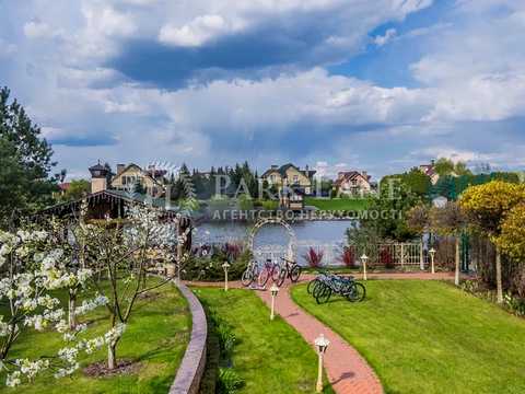 будинок за адресою Велика набережна, 27