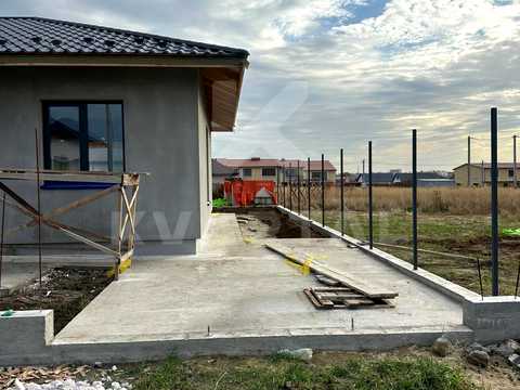 дом по адресу с. Святопетровское, вул.Весняна, 1