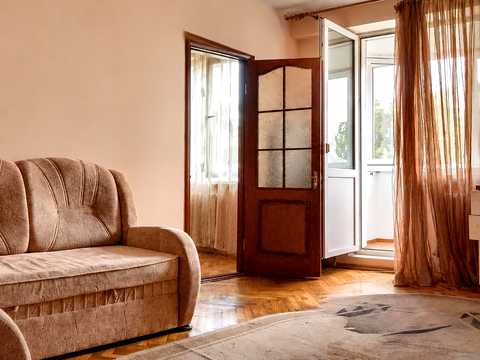 квартира за адресою Волинська вул., 8