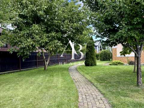 будинок за адресою с. Новосілки, Вишнева