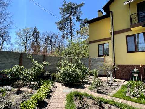 дом по адресу пгт. Ворзель, Композиторов ул., 4Б