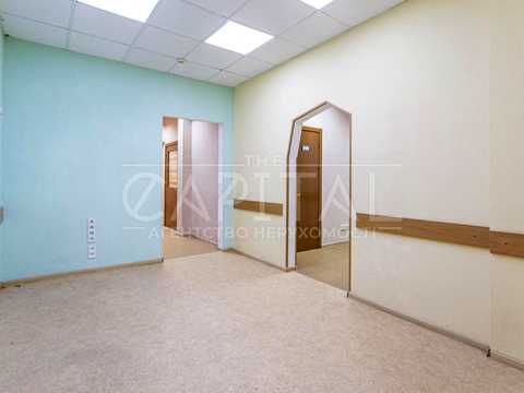 комерційна за адресою Євгена Коновальця вул. (Щорса), 32-Б