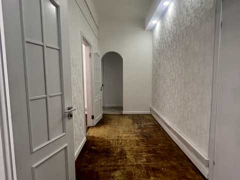 коммерческая по адресу Крещатик ул. (Kreschatic), 15