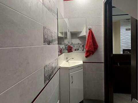 будинок за адресою с. Ременів, Куземського вул.