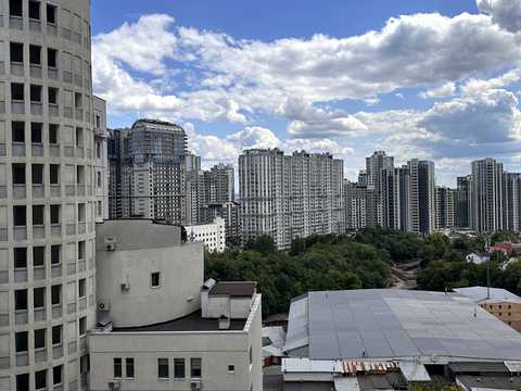квартира за адресою Миколи Міхновського бульв. (Дружби народів), 14-16