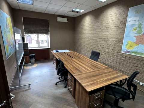 комерційна за адресою Антоновича вул. (Горького), 13