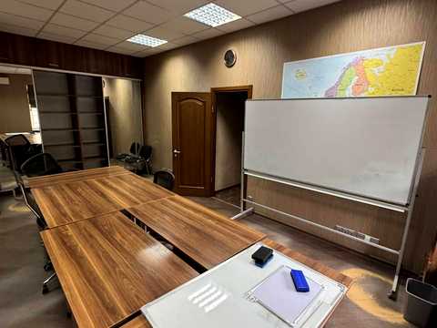 комерційна за адресою Антоновича вул. (Горького), 13