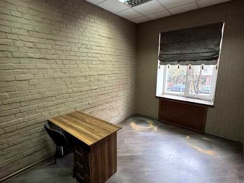 комерційна за адресою Антоновича вул. (Горького), 13