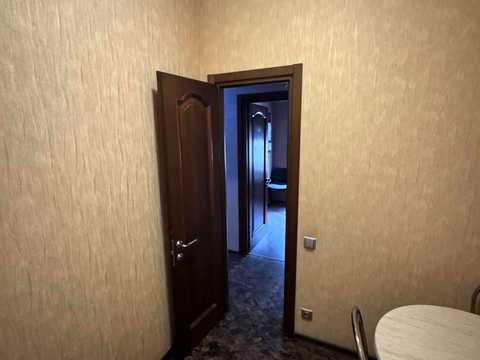 комерційна за адресою Антоновича вул. (Горького), 13