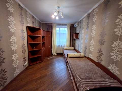 квартира за адресою Євгена Коновальця вул. (Щорса), 32-Б