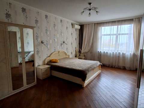 квартира за адресою Євгена Коновальця вул. (Щорса), 32-Б