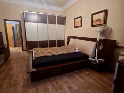квартира за адресою Дніпро, Дмитра Яворницького просп. (Карла Маркса), 77