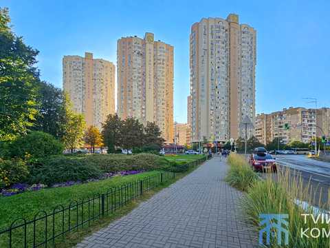 квартира по адресу Драгоманова ул., 40-Е