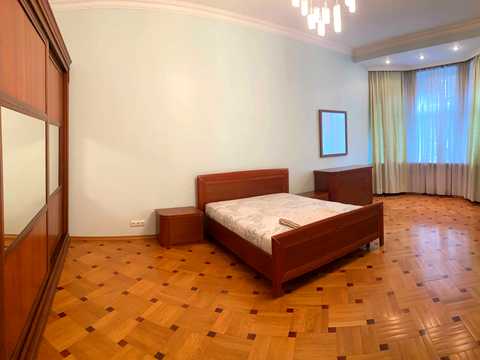 квартира за адресою Хрещатик вул. (Kreschatic), 15