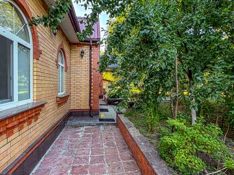 дом по адресу с. Македоны, Леніна, 1