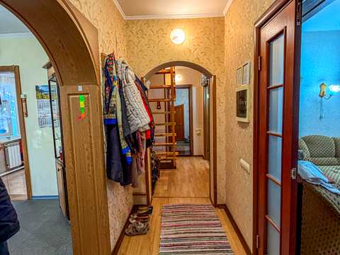 дом по адресу с. Македоны, Леніна, 1