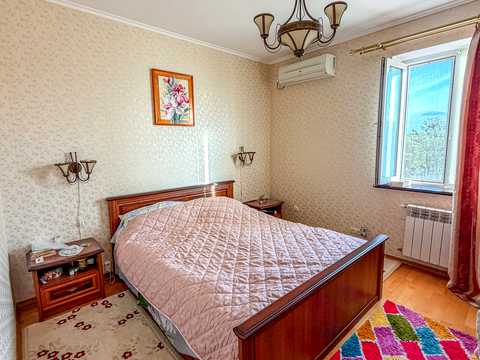 дом по адресу с. Македоны, Леніна, 1