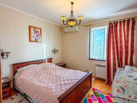 дом по адресу с. Македоны, Леніна, 1